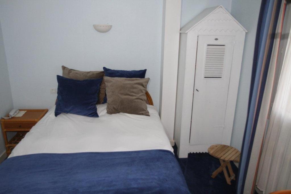Hotel Le Suroit Perros-Guirec Pokój zdjęcie